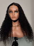 Soft Curly 13×4Transparent Lace Wig – 200 % Density
